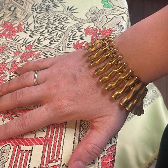 GORGEOUS rare style vintage 80s 90s matte gold tone Anne Klein link bracelet - Picture 2 of 3